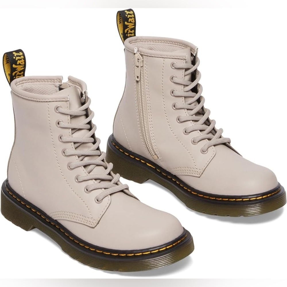Doc Martens taupe 26634 Ain’t Wair lace up and zip up the side size‎ 11